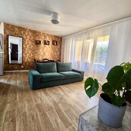 Appartement Rez De Chaussee Avec Parking Prive Orléans Dış mekan fotoğraf