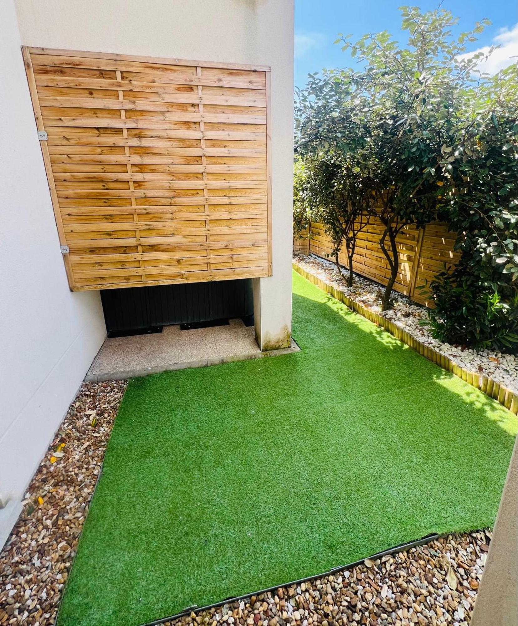 Appartement Rez De Chaussee Avec Parking Prive Orléans Dış mekan fotoğraf