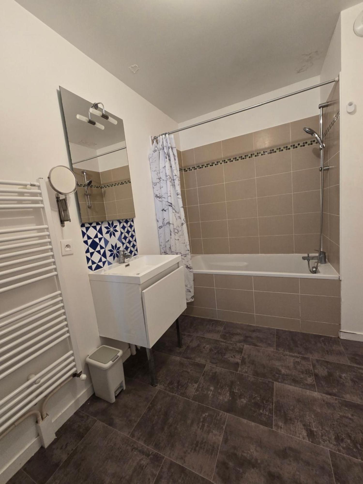 Appartement Rez De Chaussee Avec Parking Prive Orléans Dış mekan fotoğraf