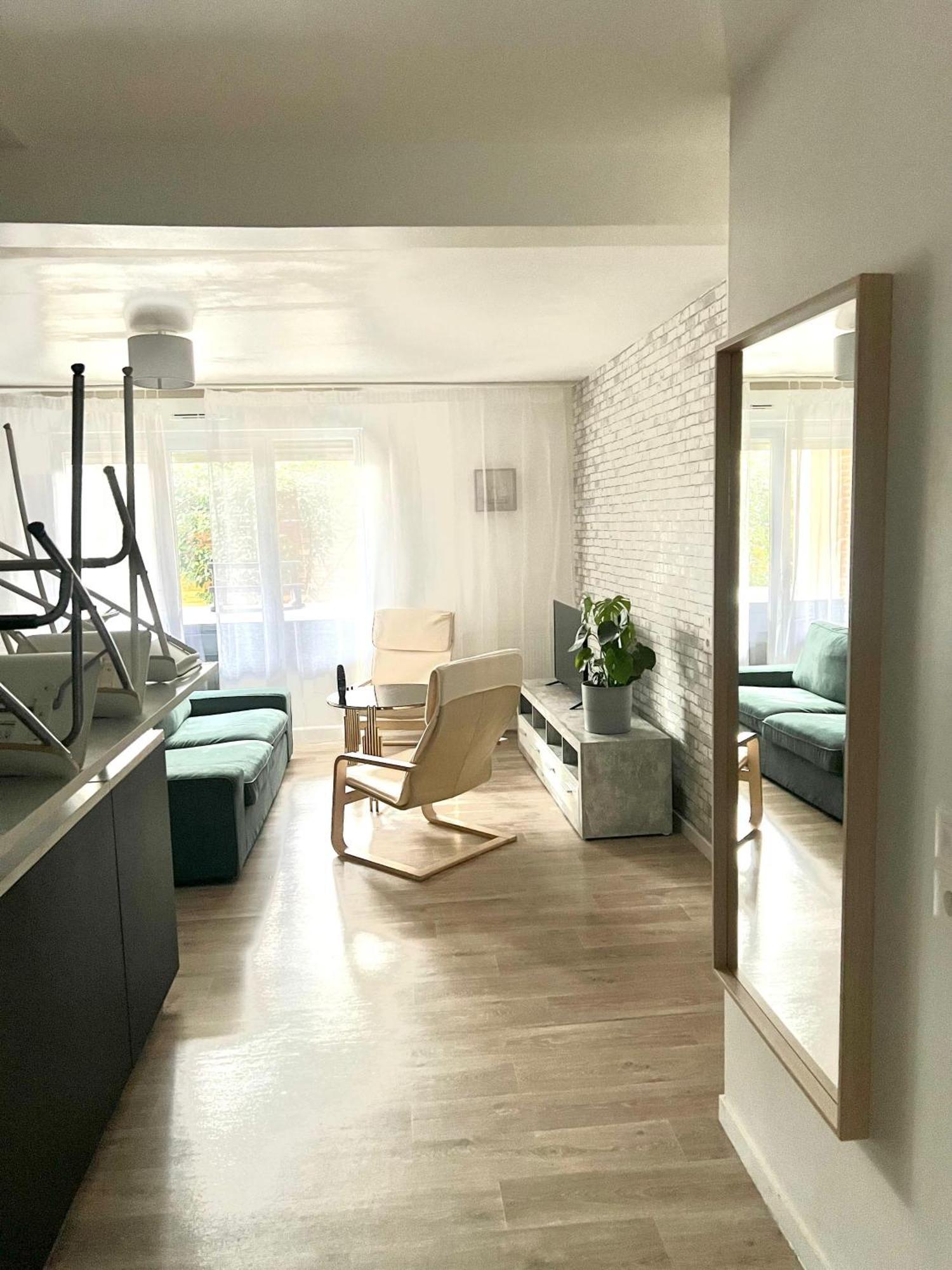 Appartement Rez De Chaussee Avec Parking Prive Orléans Dış mekan fotoğraf